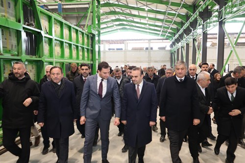 Sanayi ve Teknoloji Bakanımız Sayın Mehmet Fatih Kacır, Eskipazar Organize Sanayii Bölgesinde Greenal Alüminyum Fabrikasını Ziyaret Etti.